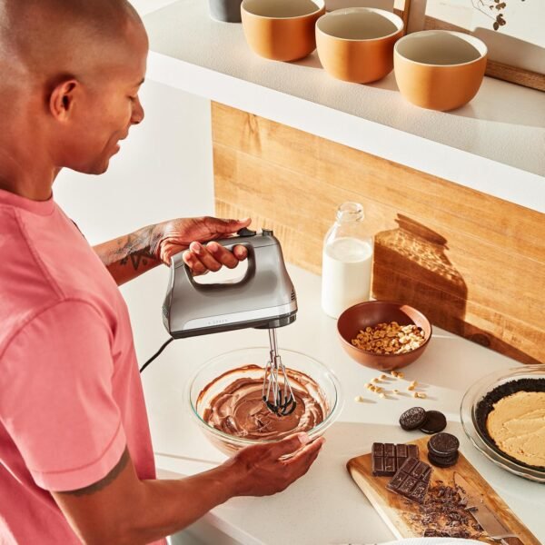 KitchenAid 6 Speed Hand Mixer KHM6118 review Flex Edge Beaters tested